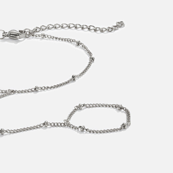Emma - Silbernes Armband mit Handkette