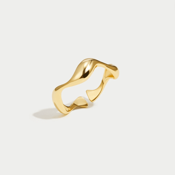 Vela – Goldring im organischen Wellenstil