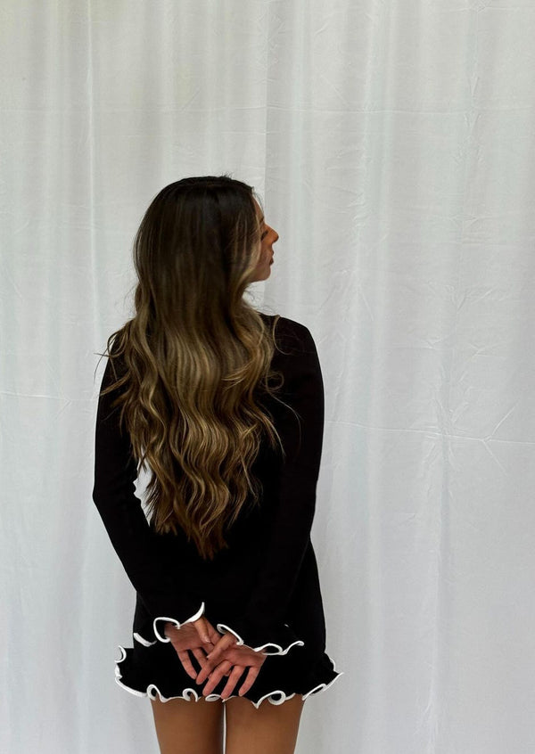 Nyaira™ - figurbetontes Strick-Minikleid mit langen Ärmeln
