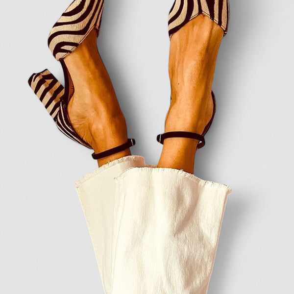 Zebrina - Sandaletten mit mittlerem Absatz und Zebra-Print