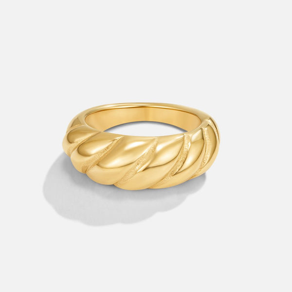 Corina – Goldring im Croissant-Design