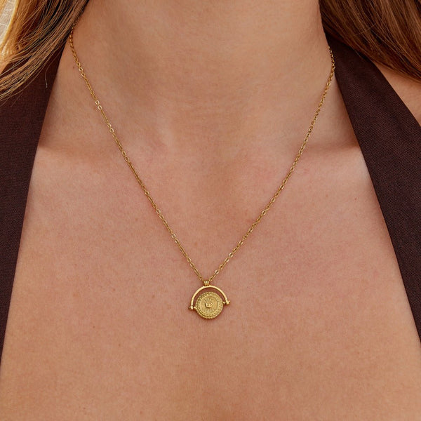 Avelina - Halskette mit Gold Sun Münzkette