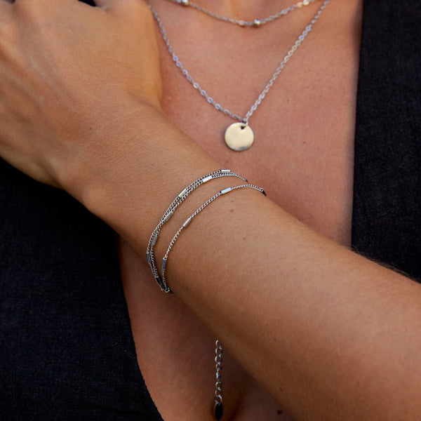 Sophia - Mehrlagiges silbernes Alia-Armband