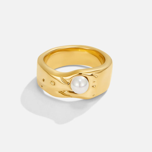 Malia – Breiter Goldring mit Perle
