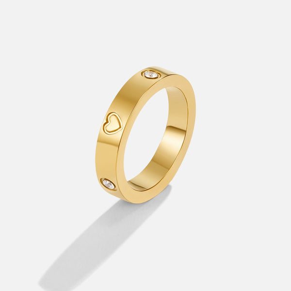 Mari – Goldring mit Herzgravur