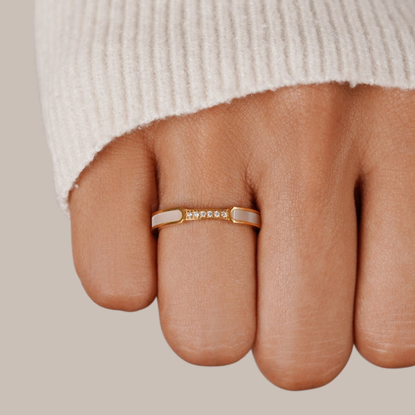 Mirelle – Ring mit Perlmutt und Kristallen