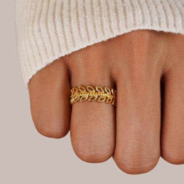 Floria – Goldring mit Blattmotiv