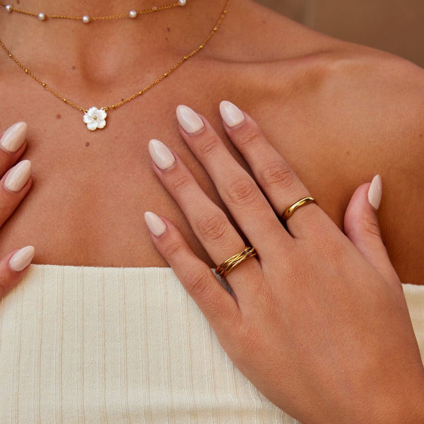 Mia – Mehrreihiger gedrehter Goldring