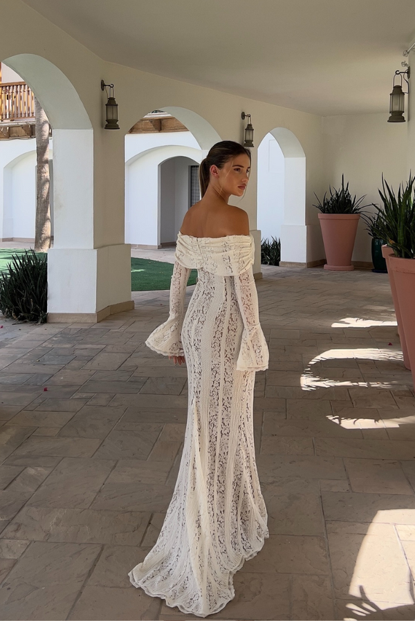 Viraya - schulterfreies Maxikleid aus Häkelspitze