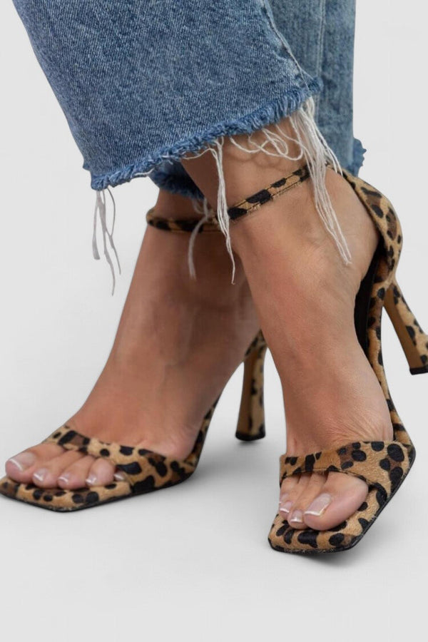 Júlia - High-Heel-Sandalen mit Leoparden-Print