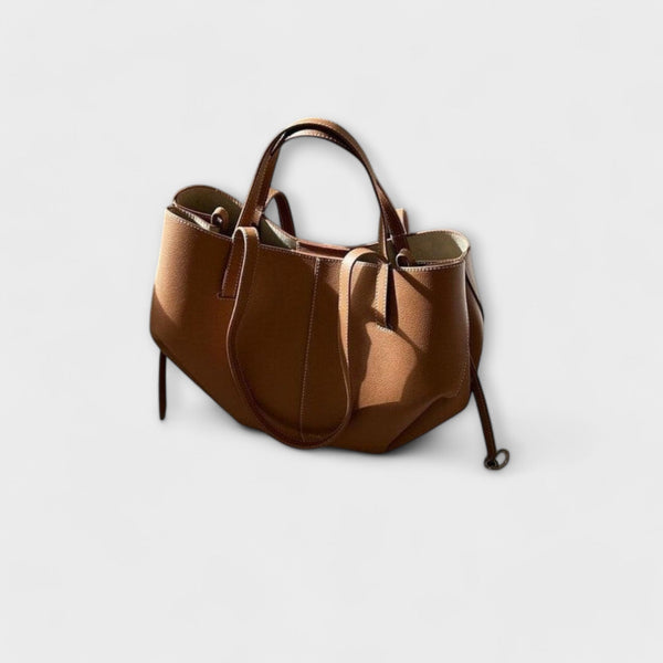 Naeva - Vintage Shopper