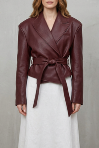 Kestrel™ | Moderne Kunstleder-Jacke mit Gürtel