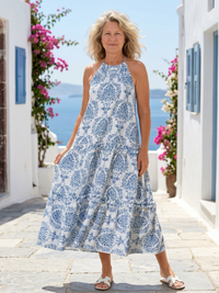 Isadora - ärmelloses Stufen-Midikleid mit hohem Kragen