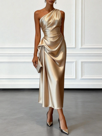 Caille - ärmelloses Satin-Midikleid in Champagner mit Rüschen, einseitig schulterfrei