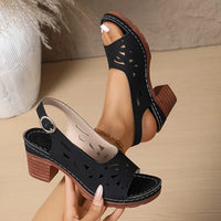 Cristy - Sandalen mit Knöchelriemen und Blockabsatz