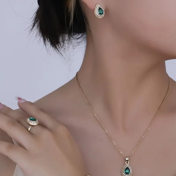 Schmuckset von Noémie Glastra