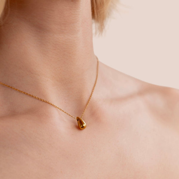 Amara - Goldene Tropfenkette