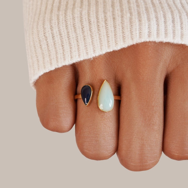 Ariana – Ring mit tropfenförmigen Steinen in Blau und Grün