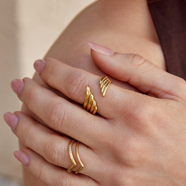 Angelina – Goldring in Flügelform