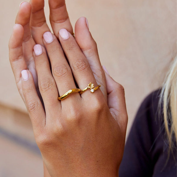 Floria – Offener Ring mit Blume und Kristall