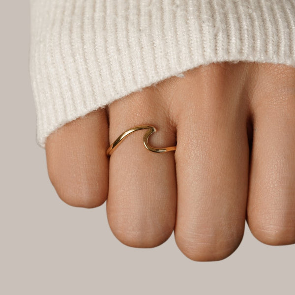 Imari – Wellenförmiger Goldring
