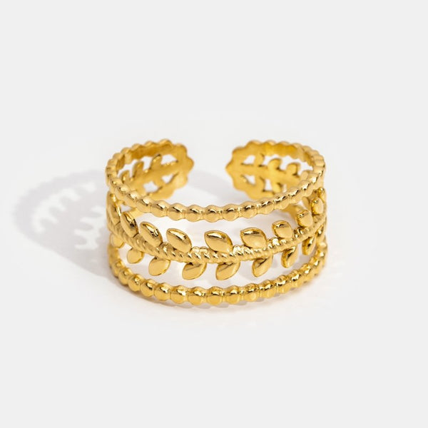Larina – Mehrreihiger Goldring mit Blattmotiv