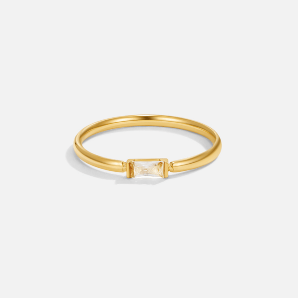 Leonore – Feiner Goldring mit Baguette-Kristall