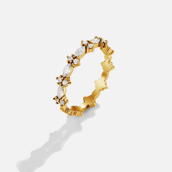 Luxa – Goldring mit Kristallbesatz