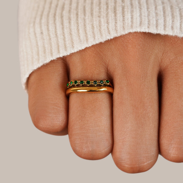 Marissa – Goldring mit grünen Kristallen
