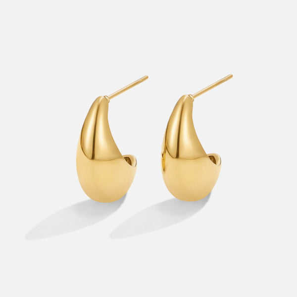 Eva – Minimalistische gebogene Goldohrringe