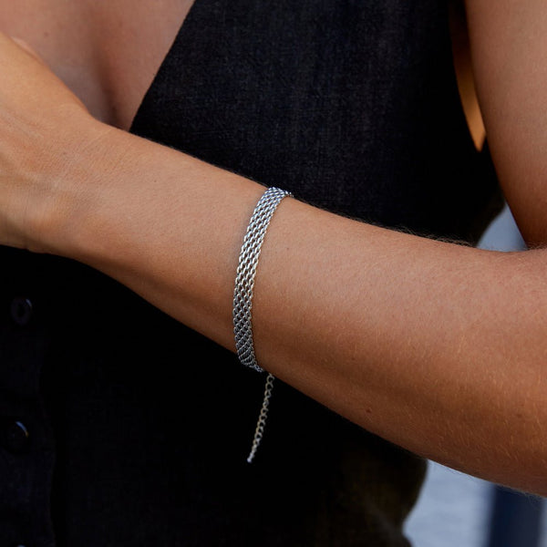 Molly - Silbernes Mesh-Kettenarmband