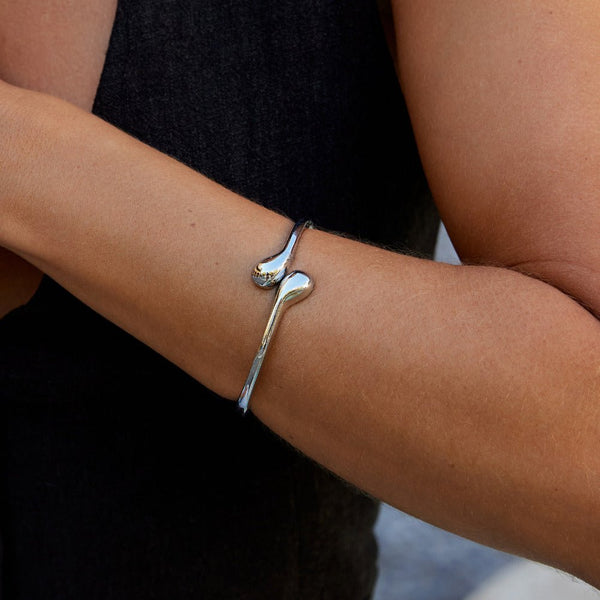 Mia - Silbernes tropfenförmiges Armband