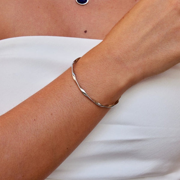 Lucia - Verdrehtes Silberarmband