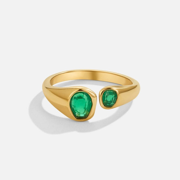 Emera – Vintage Goldring mit grünen Steinen